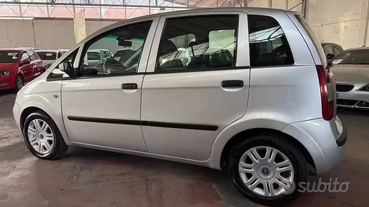 Usata Fiat Idea 77 CV (56 kW) 2006 Grigio Monovolume