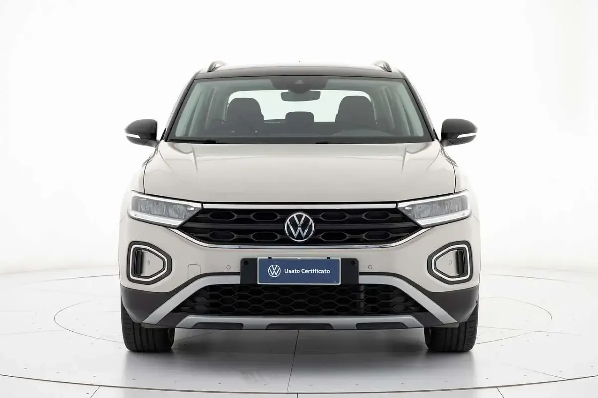 Usata VW T-Roc Life 116 CV (85 kW) 2023 Grigio SUV