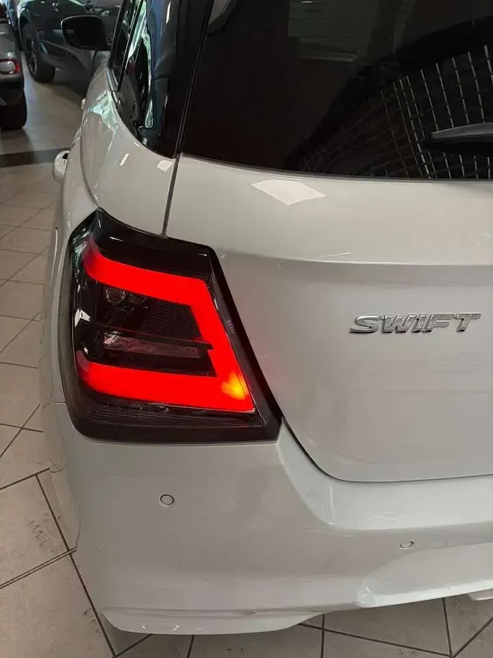 Usata Suzuki Swift 83 CV (61 kW) 2025 Blu/azzurro Utilitaria