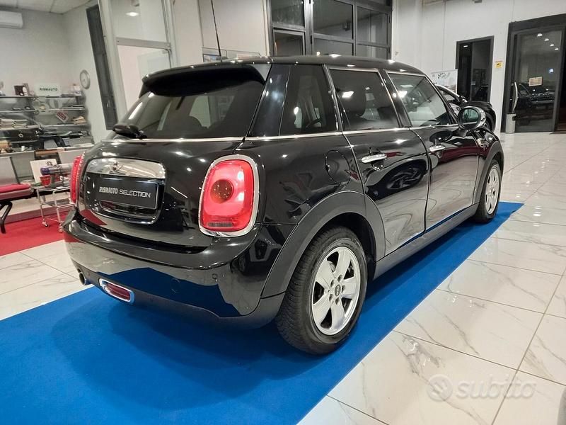 Usata Mini One D Hype 95 CV (69 kW) 2016 Nero Utilitaria