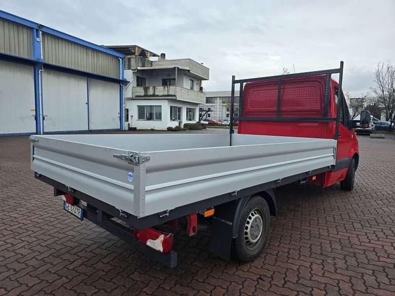 Usata Mercedes Sprinter 140 CV (102 kW) 2021 Rosso Furgone