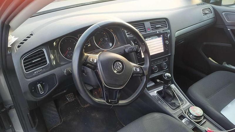 Usata VW Golf VII Highline 110 CV (80 kW) 2018 Station wagon