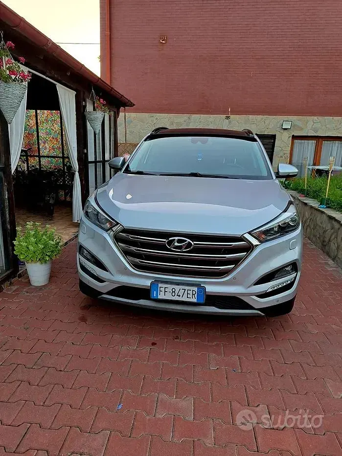 Usata Hyundai Tucson 185 CV (136 kW) 2016 Grigio SUV