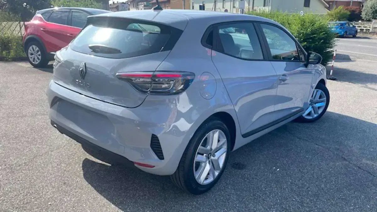 Nuova Renault Clio V Evolution 101 CV (74 kW) 2026 Grigio Berlina