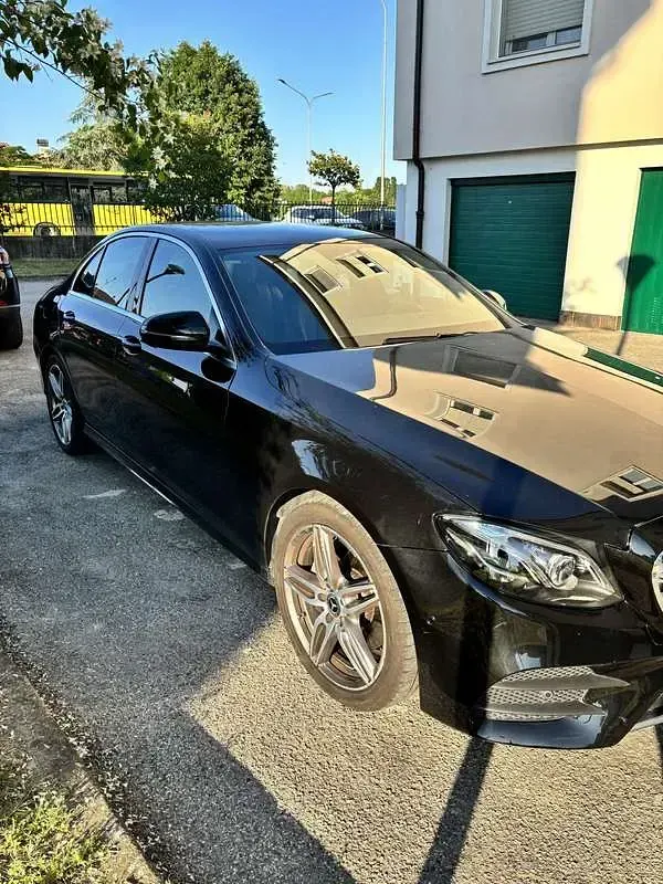 Usata Mercedes 220 Exclusive 184 CV (135 kW) 2020 Nero Berlina