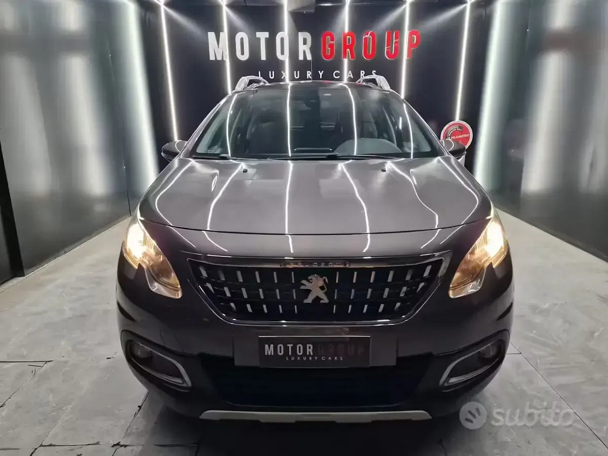Usata Peugeot 2008 Allure 99 CV (72 kW) 2016 Grigio SUV