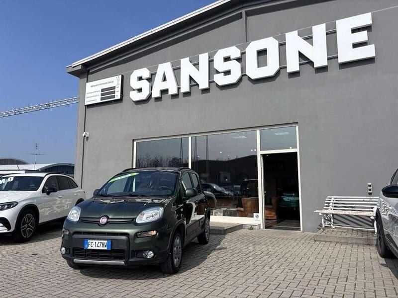 Usata Fiat Panda 4x4 S 95 CV (69 kW) 2016 Verde Utilitaria