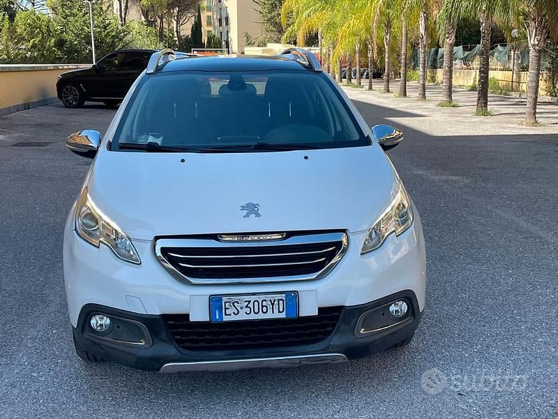 Usata Peugeot 2008 Allure 92 CV (67 kW) 2013 Bianco SUV