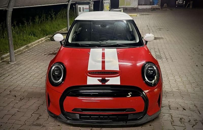 Usata Mini Cooper SE 75 kW (102 CV) 2021 Rosso Utilitaria