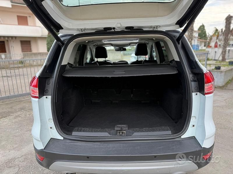 Usata Ford Kuga 163 CV (119 kW) 2014 Bianco SUV