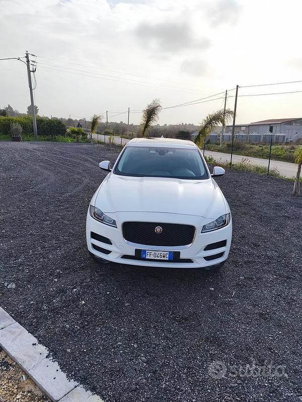 Usata Jaguar F-Pace 180 CV (132 kW) 2016 Bianco SUV