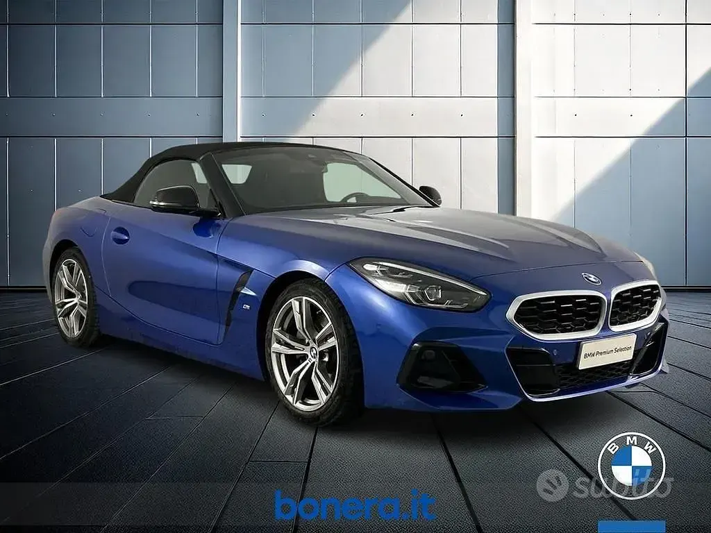 Usado BMW Z4 M Sport 197 HP (144 kW) 2023 Azul Cabrios
