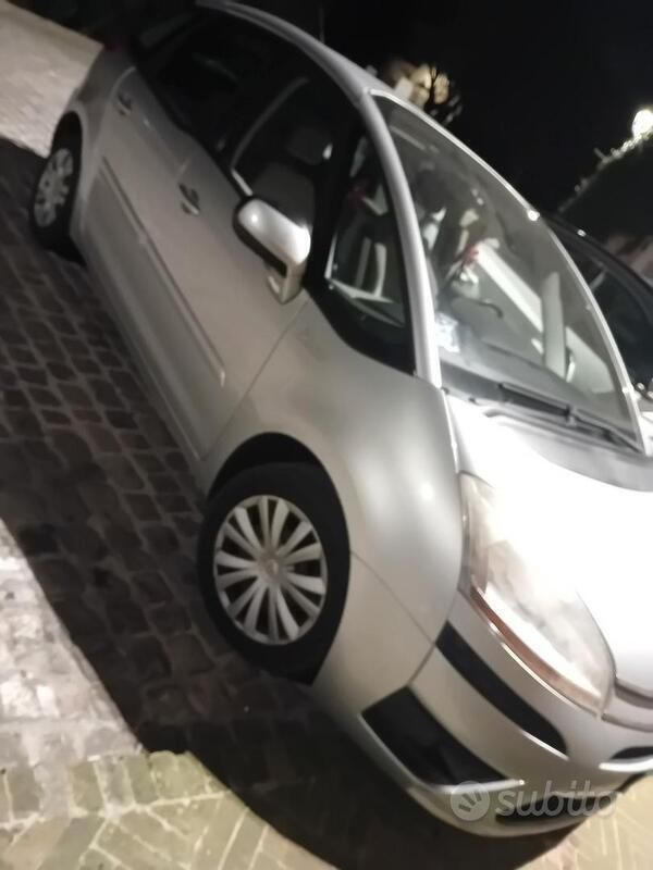Grigio Usata 2008 Citroën C4 Picasso Monovolume | 2600 € (Buon prezzo) - Immagine 1/3