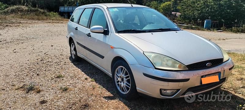 Usata Ford Focus 116 CV (85 kW) 2003 Grigio Station wagon