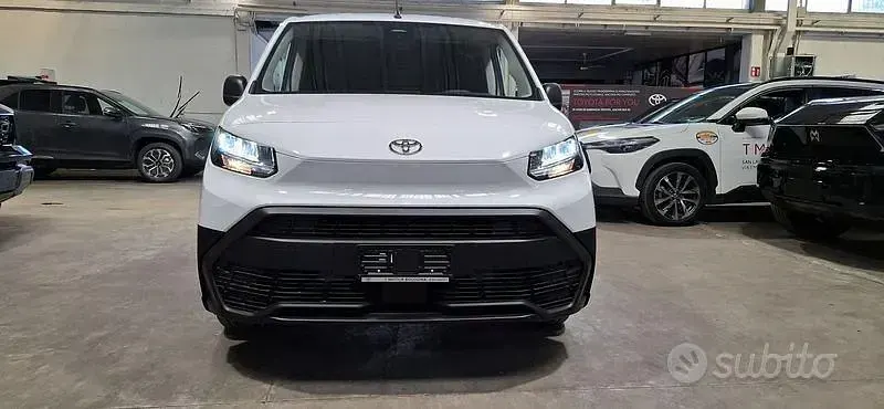 Nuova Toyota Proace Verso Active 110 CV (80 kW) 2026 Bianco Station wagon