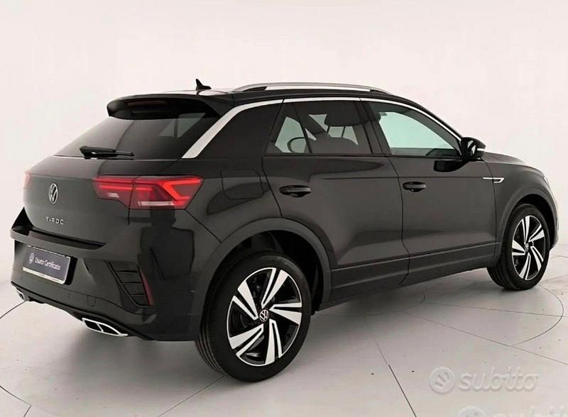 Usata VW T-Roc R-line 116 CV (85 kW) 2023 Nero SUV