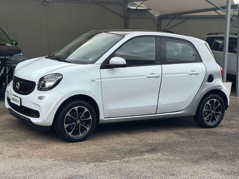 Usata Smart ForFour Passion 71 CV (52 kW) 2015 Argento Utilitaria