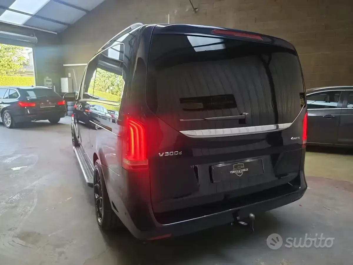 Usata Mercedes V250 Premium 190 CV (139 kW) 2016 Nero Monovolume