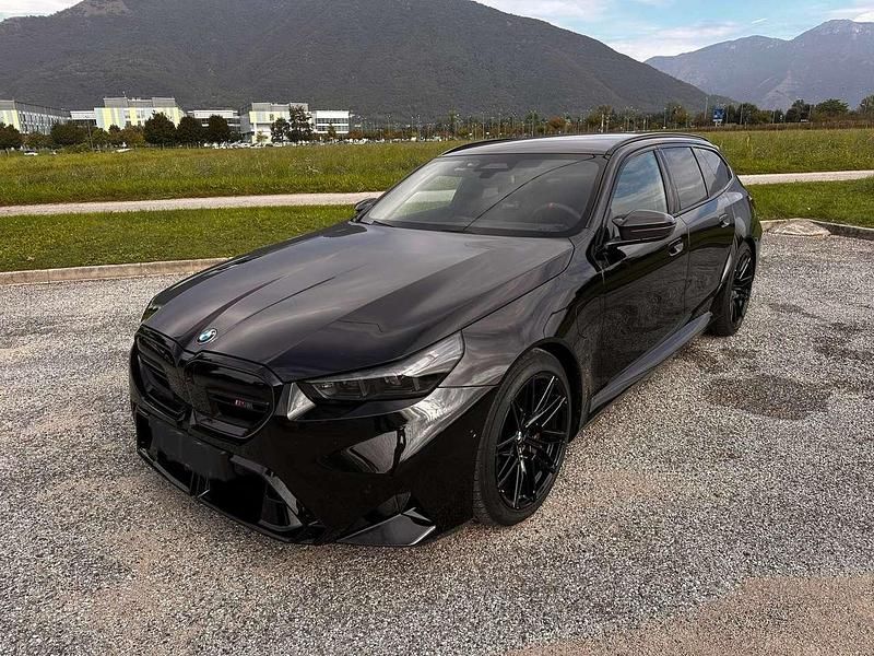 Usata BMW M5 585 CV (430 kW) 2025 Nero Station wagon