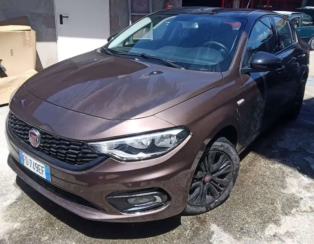 Usata Fiat Tipo Opening Edition 95 CV (69 kW) 2016 Berlina