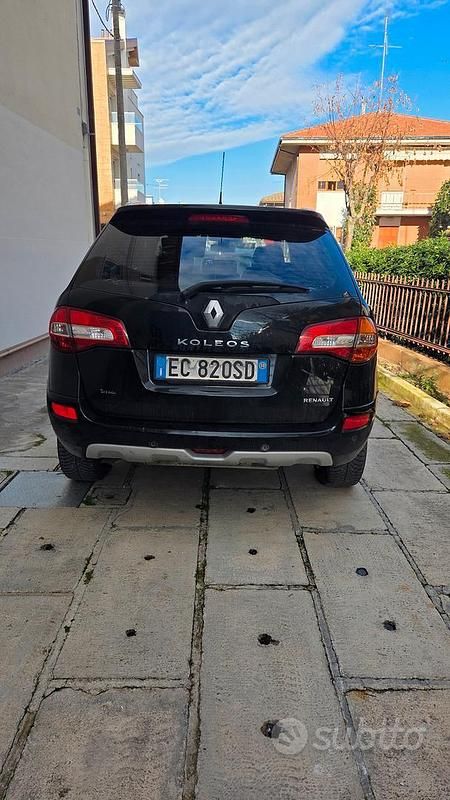 Usata Renault Koleos Dynamique 150 CV (110 kW) 2010 Nero SUV
