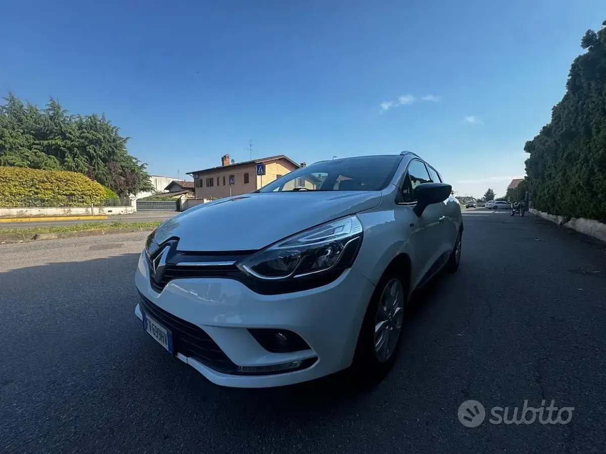 Usata Renault Clio GrandTour Business 90 CV (66 kW) 2019 Bianco Station wagon