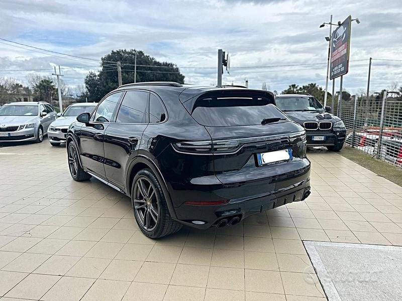 Usata Porsche Cayenne 441 CV (324 kW) 2020 Nero SUV