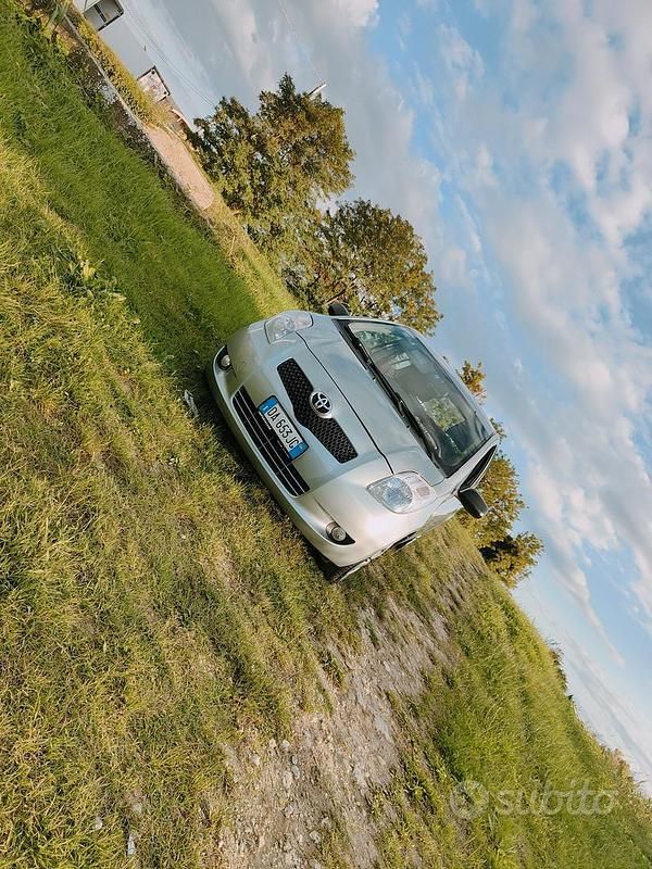 Usata Toyota Yaris 2006 Utilitaria