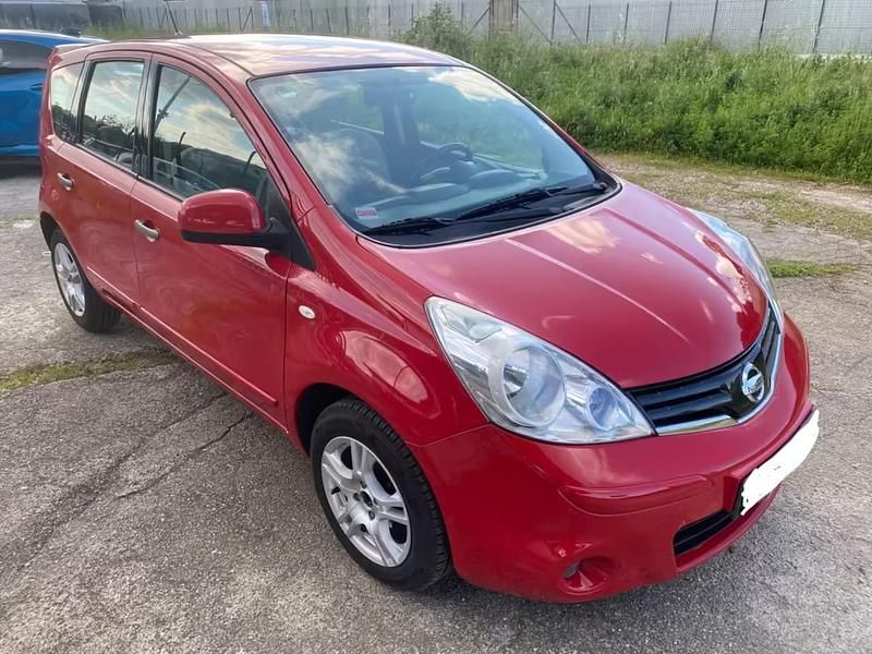 Usata Nissan Note Acenta 89 CV (65 kW) 2011 Rosso Utilitaria