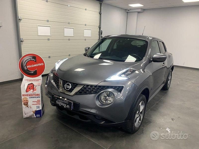 Usata Nissan Juke Acenta 116 CV (85 kW) 2018 Grigio scuro SUV
