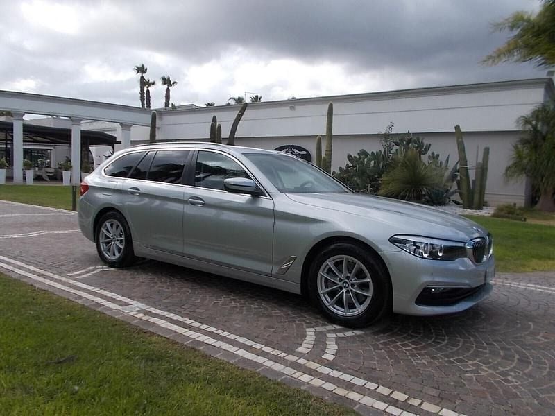 Usata BMW 518 150 CV (110 kW) 2019 Argento Station wagon