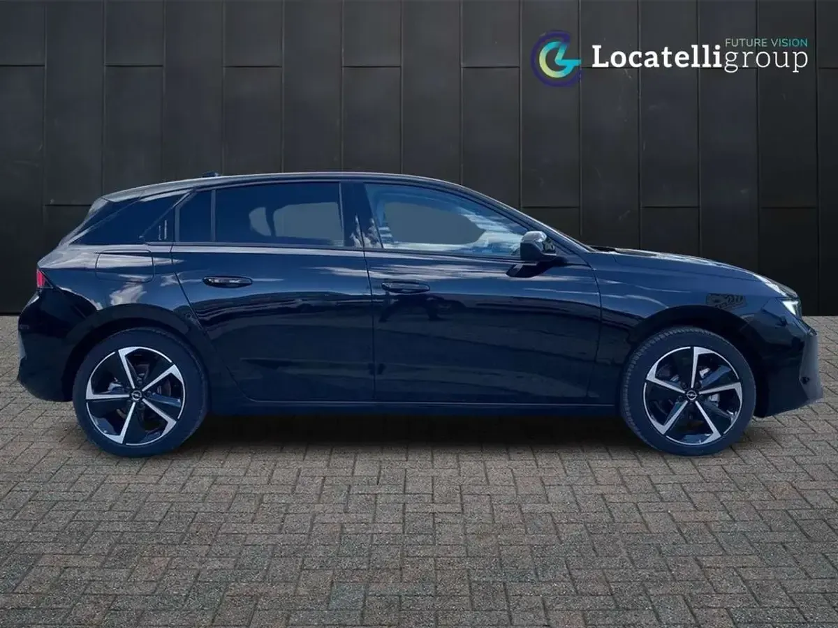 Usata Opel Astra Business Elegance 131 CV (96 kW) 2024 Nero Utilitaria