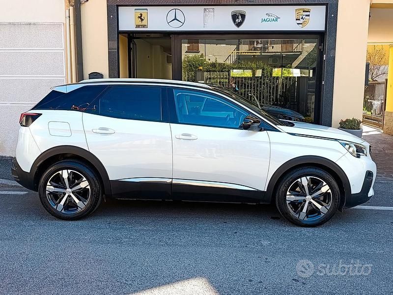 Usata Peugeot 3008 Allure 131 CV (96 kW) 2018 Bianco met perla SUV