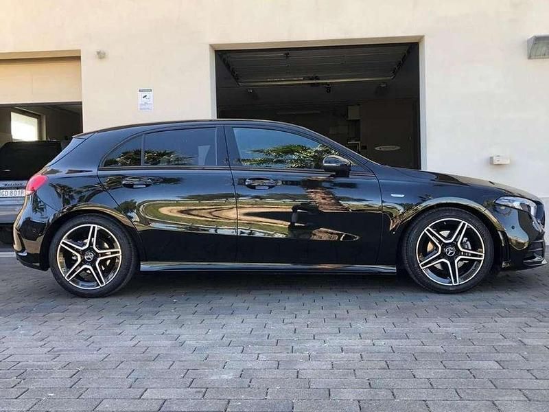 Usata Mercedes A180 Premium 116 CV (85 kW) 2021 Nero Berlina