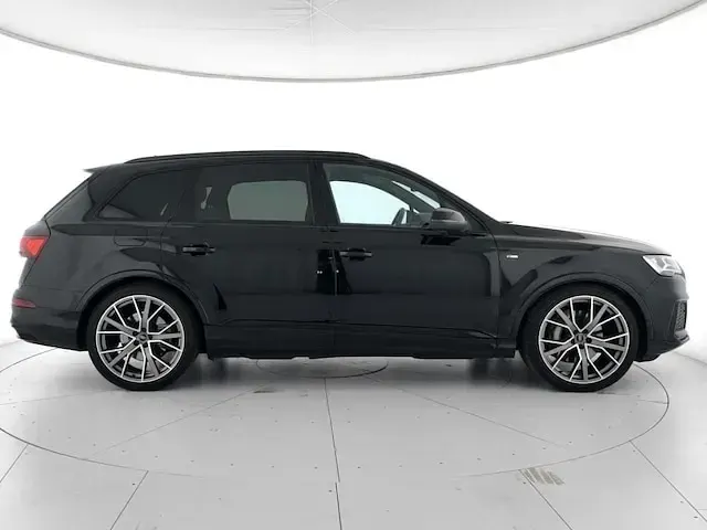 Usata Audi Q7 Sport 286 CV (210 kW) 2023 Nero mythos metallizzato SUV