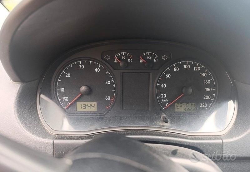 Usata VW Polo 2002 Blu Utilitaria