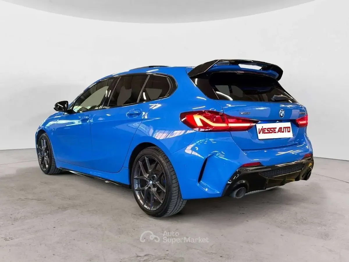 Usata BMW 135 306 CV (225 kW) 2023 Blu Utilitaria