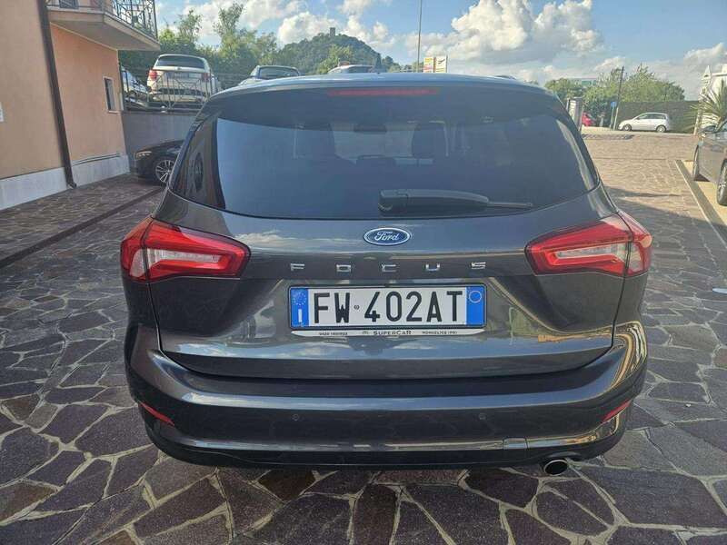 Usata Ford Focus Titanium 120 CV (88 kW) 2019 Grigio Station wagon