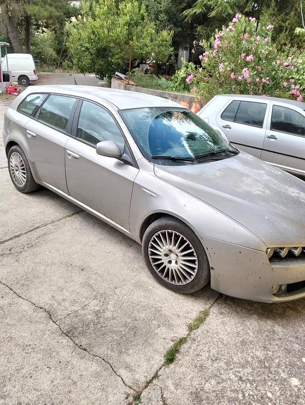 Usata Alfa Romeo 159 150 CV (110 kW) 2007 Grigio Station wagon