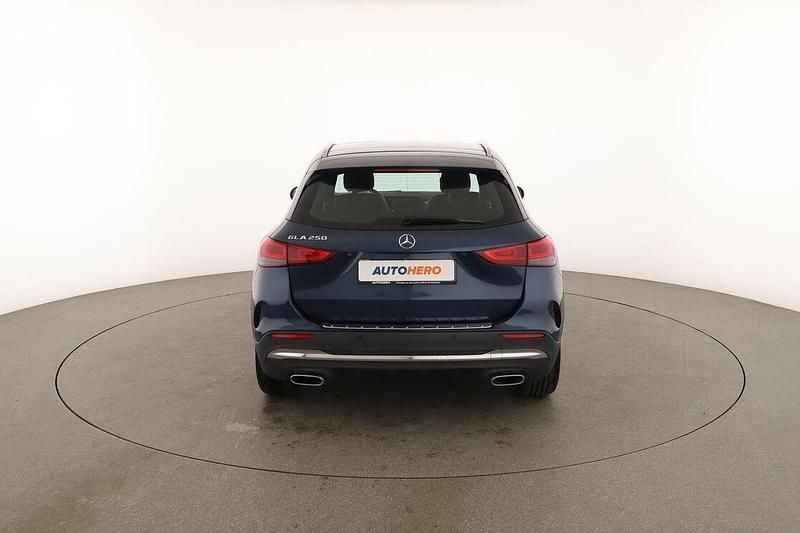 Usata Mercedes GLA250 Premium 224 CV (164 kW) 2020 Blu SUV