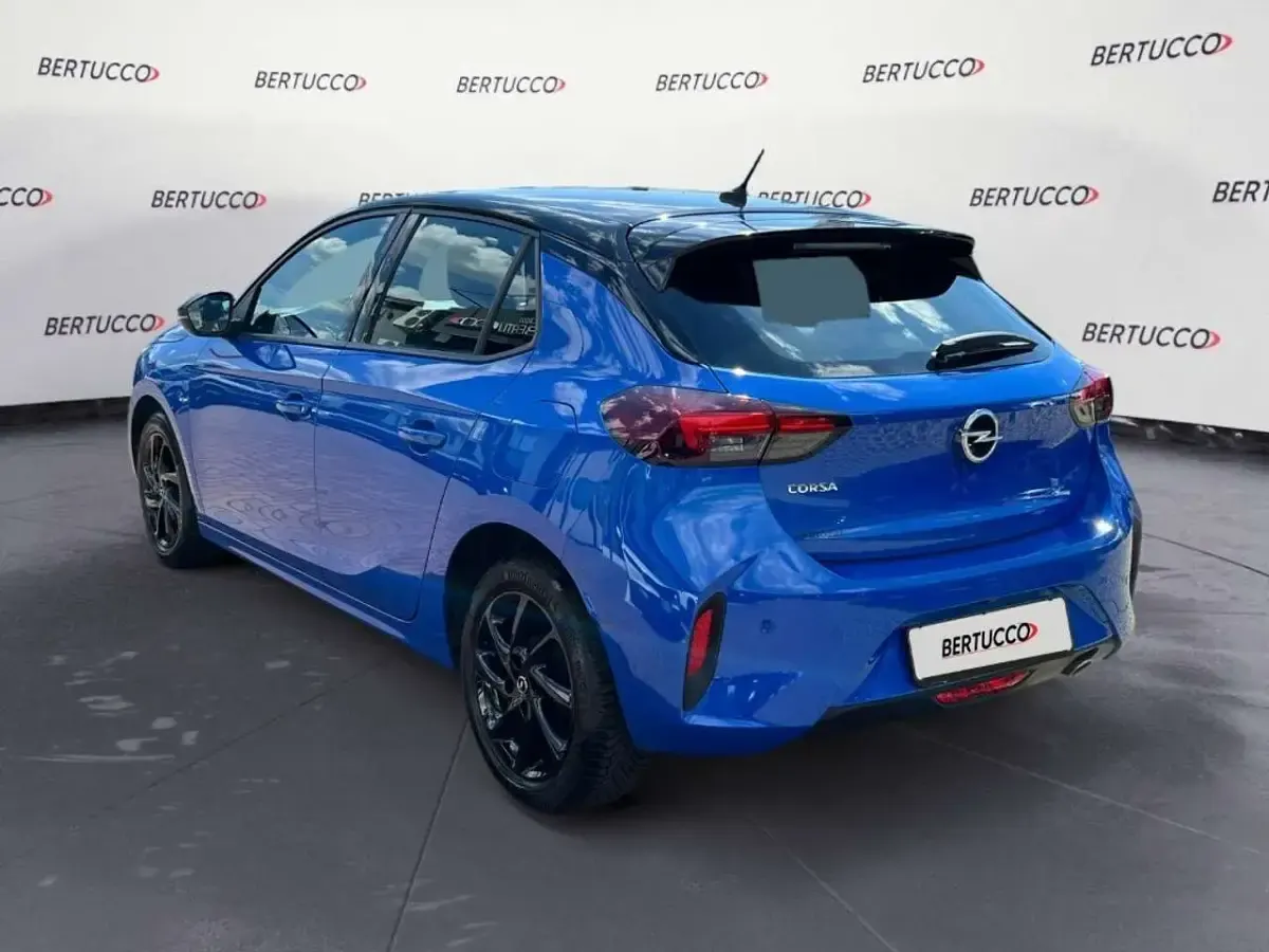 Usata Opel Corsa GS Line 101 CV (74 kW) 2022 Blu/azzurro Utilitaria