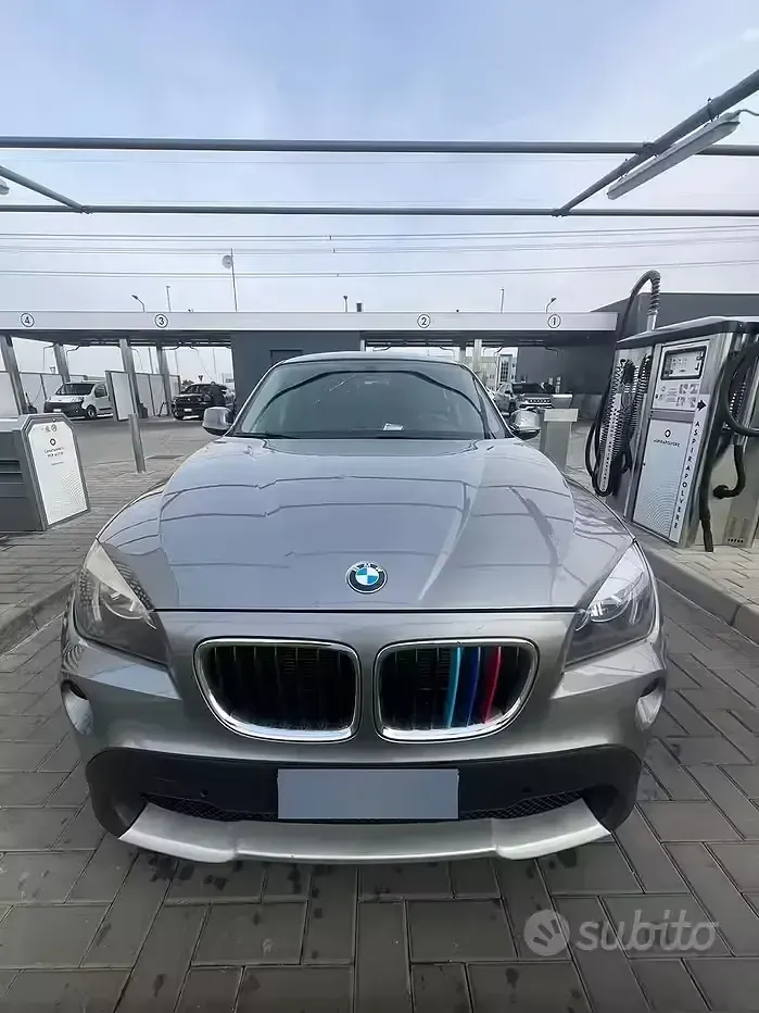 Usata BMW X1 177 CV (130 kW) 2010 Grigio SUV