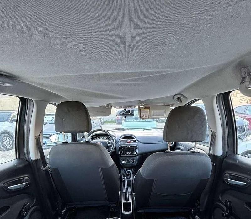 Usata Fiat Punto Easy 95 CV (69 kW) 2012 Berlina