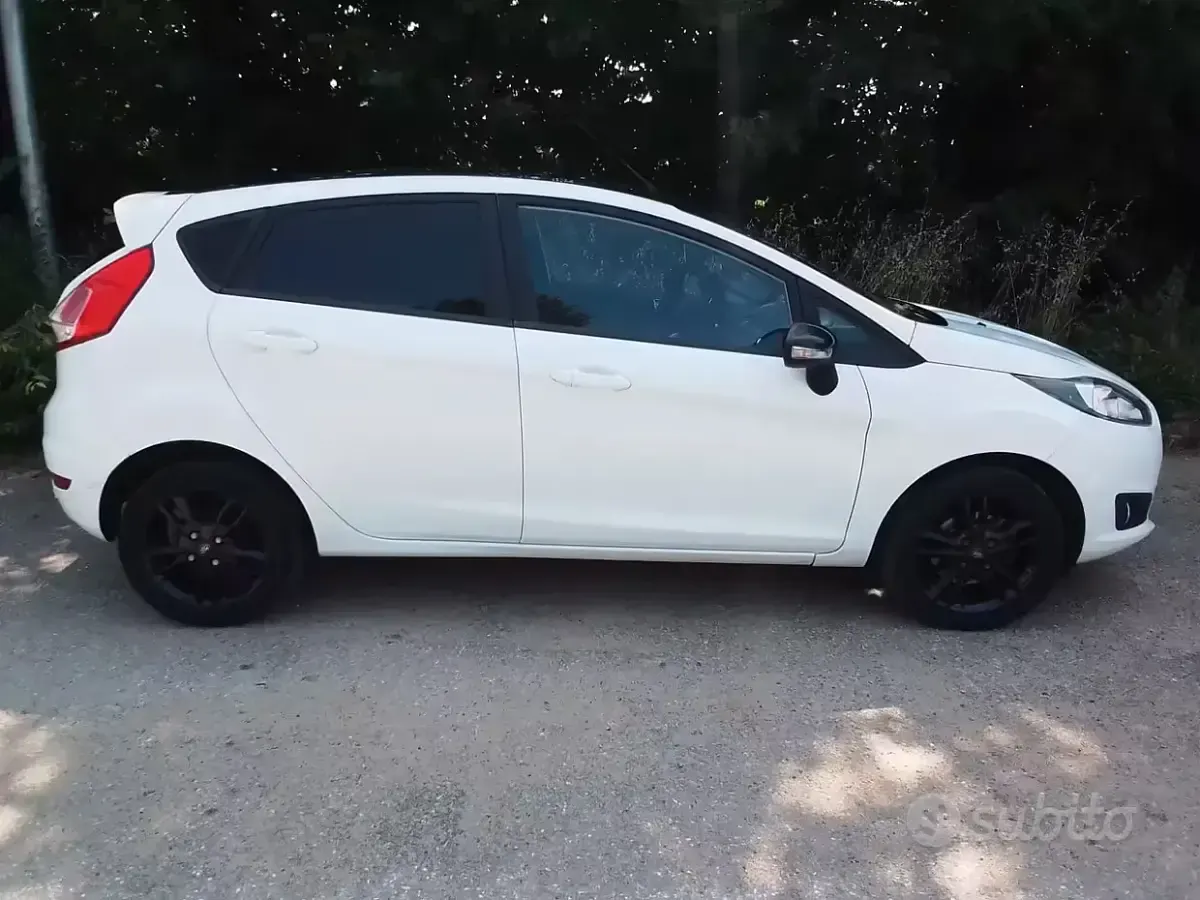 Usado Ford Fiesta 95 HP (69 kW) 2016 Citadino