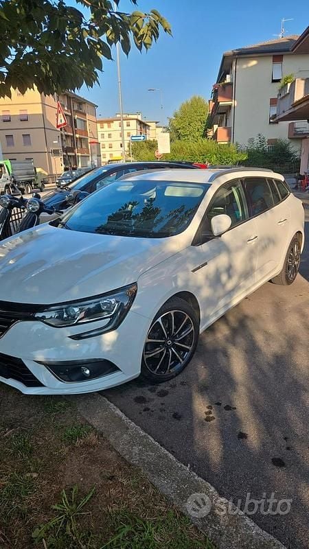 Usata Renault Mégane IV 110 CV (80 kW) 2016 Bianco Station wagon