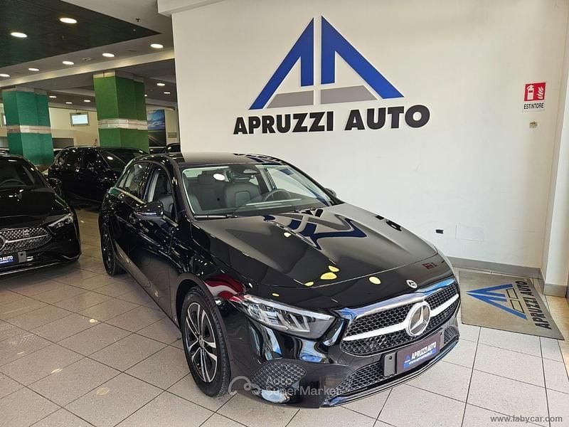 Nero Nuova 2025 Mercedes A180 Advanced Monovolume | 35.500 € (Buon prezzo) - Immagine 1/4