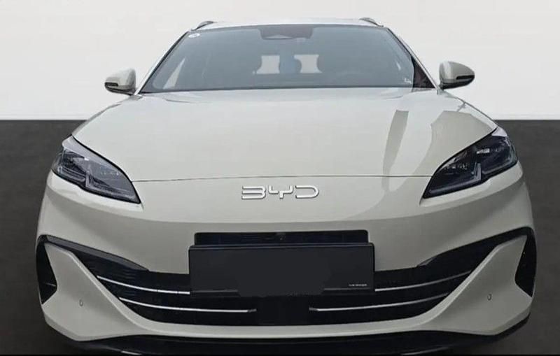 Nuova BYD Seal Comfort 98 CV (72 kW) 2026 Polar white Station wagon