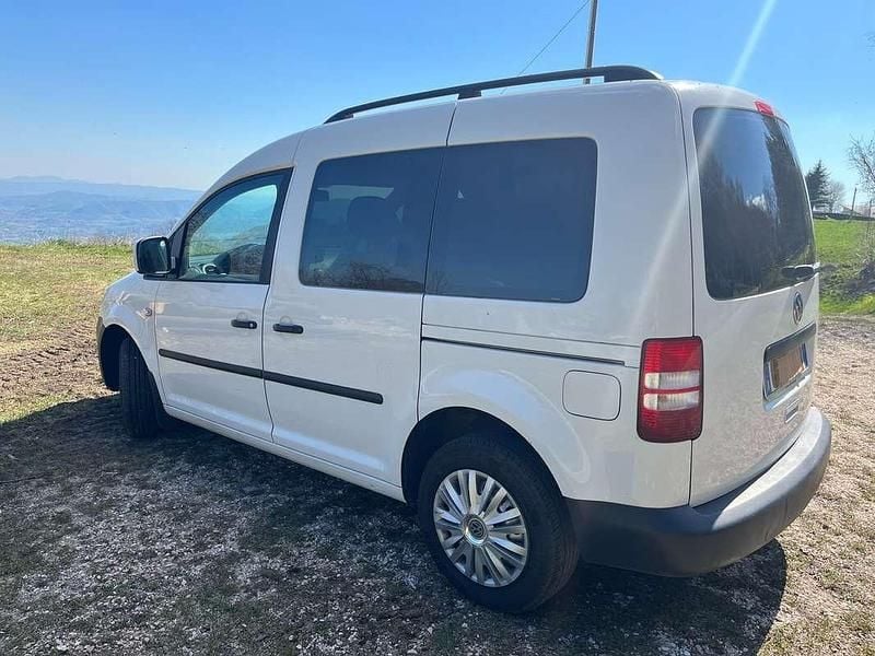 Begagnad VW Caddy 109 HK (80 kW) 2012 Vit Minibuss