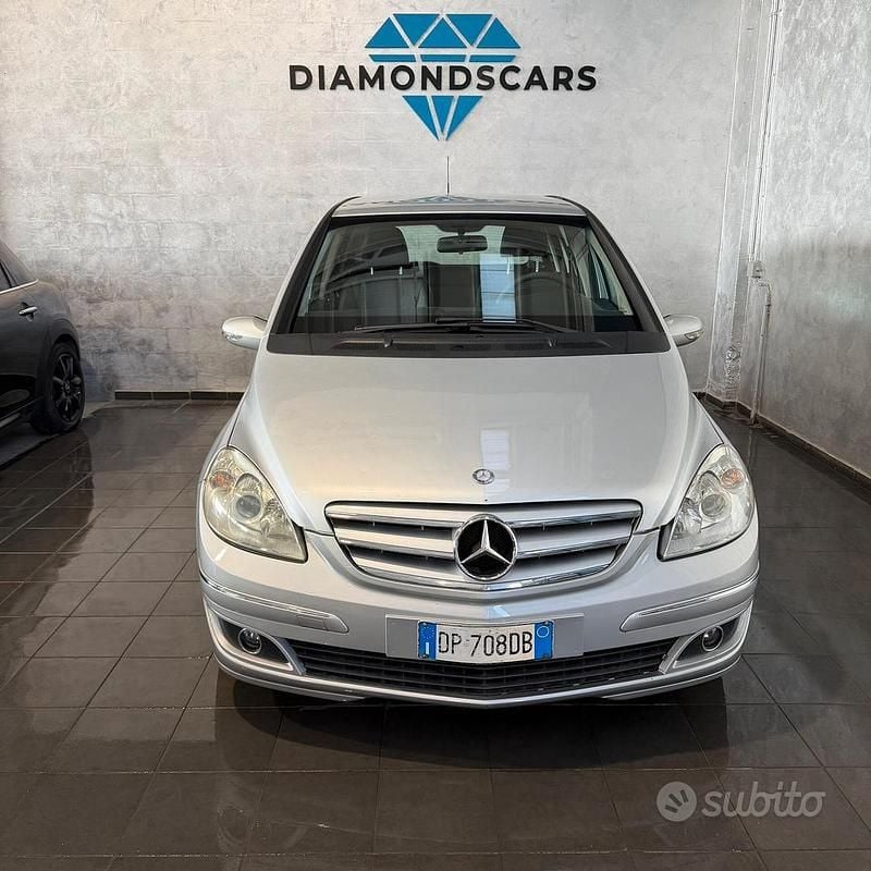 Usata Mercedes B200 Chrome 140 CV (102 kW) 2008 Grigio Monovolume