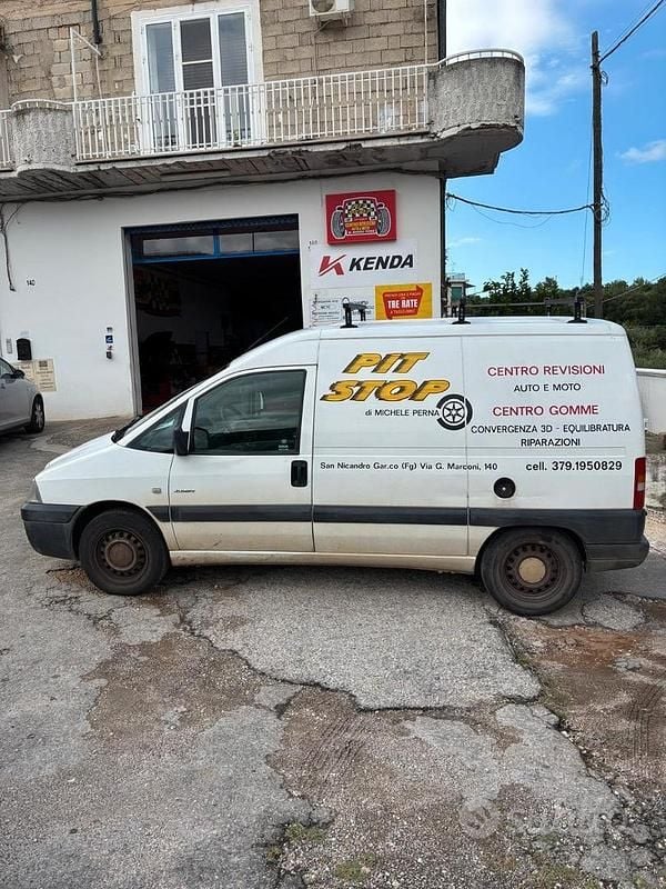 Usata Citroën Jumpy 94 CV (69 kW) 2006 Bianco Monovolume